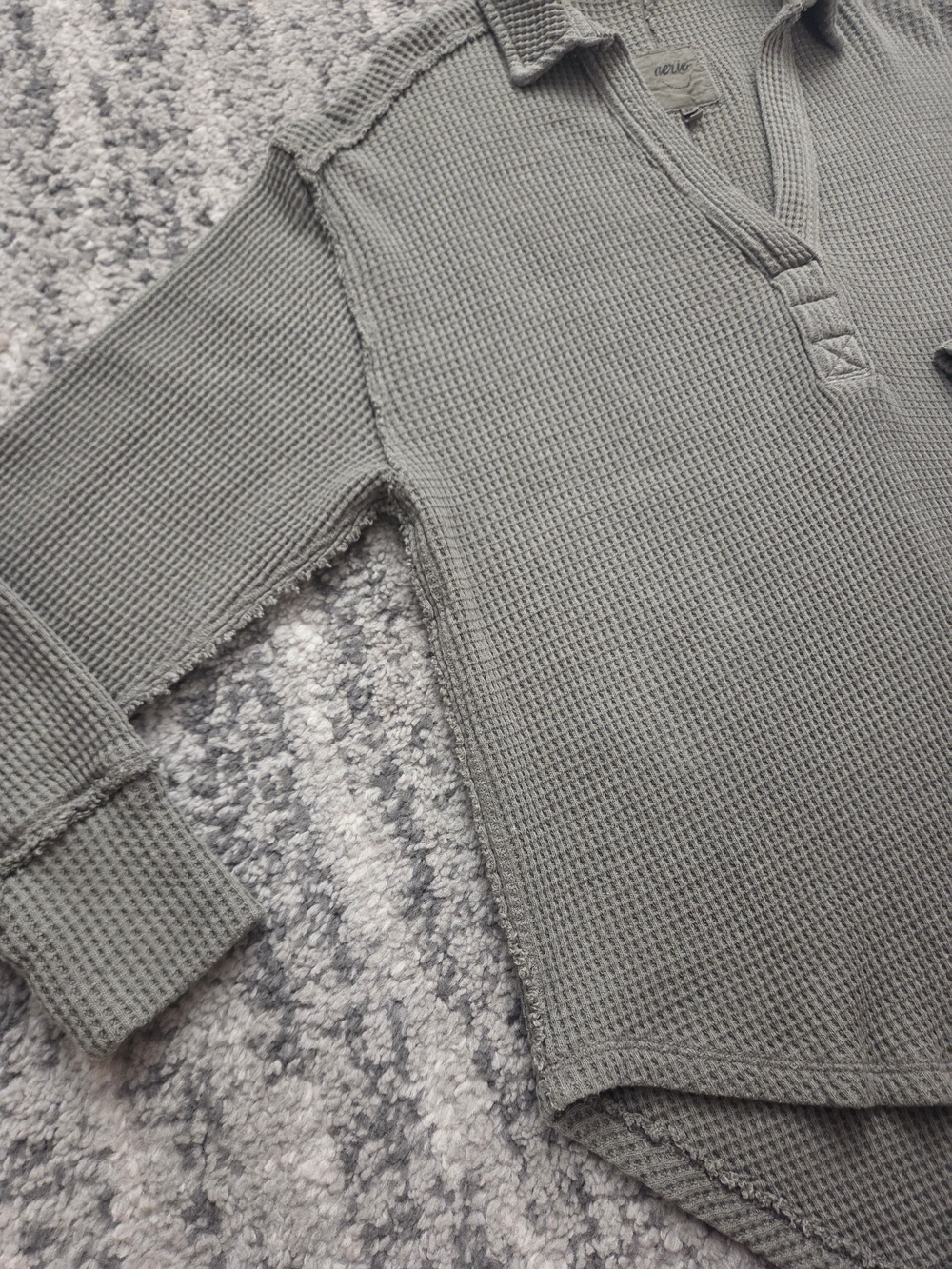 Aerie Size Small Oversized Moss Green V Neck Waffle-Knit Henley Polo Loose Fit - Picture 6 of 14